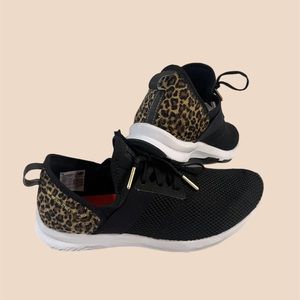 New Balance women's Fuel Core NERGIZE leopard walking sneakers size 8.5